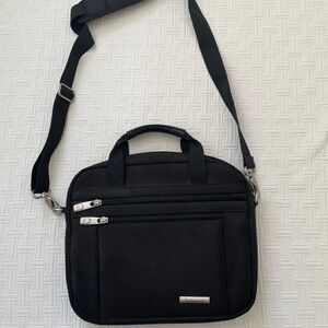 Samsonite padded Tablet Bag NWOT